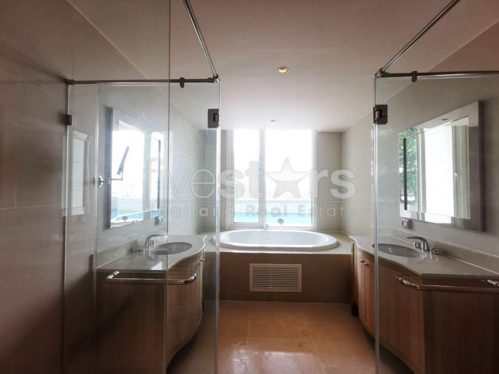 Penthouse de 3 chambres avec piscine privée à louer près de la station Chong Nonsi BTS, photo 10