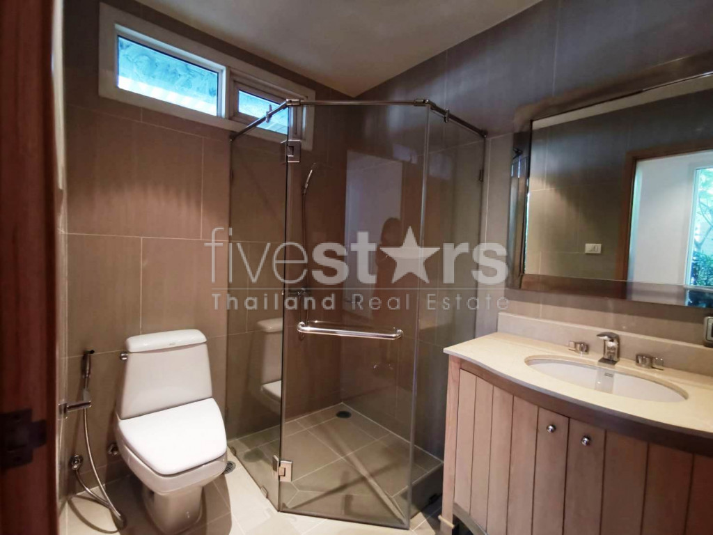 Penthouse de 3 chambres avec piscine privée à louer près de la station Chong Nonsi BTS, photo 12