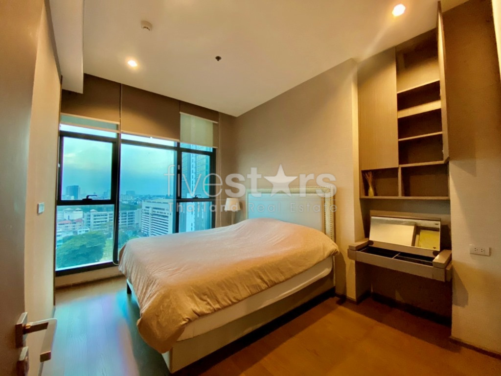 Condo 2 chambres à louer près de la station BTS Surasak, photo 3