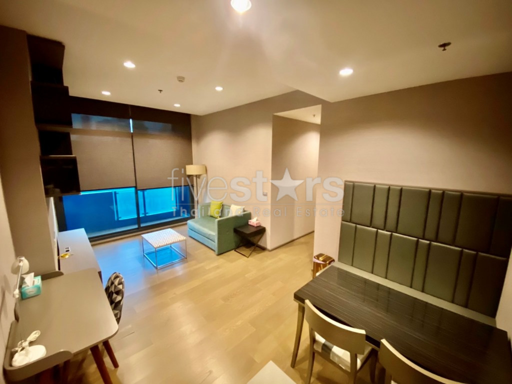 Condo 2 chambres à louer près de la station BTS Surasak, photo 2