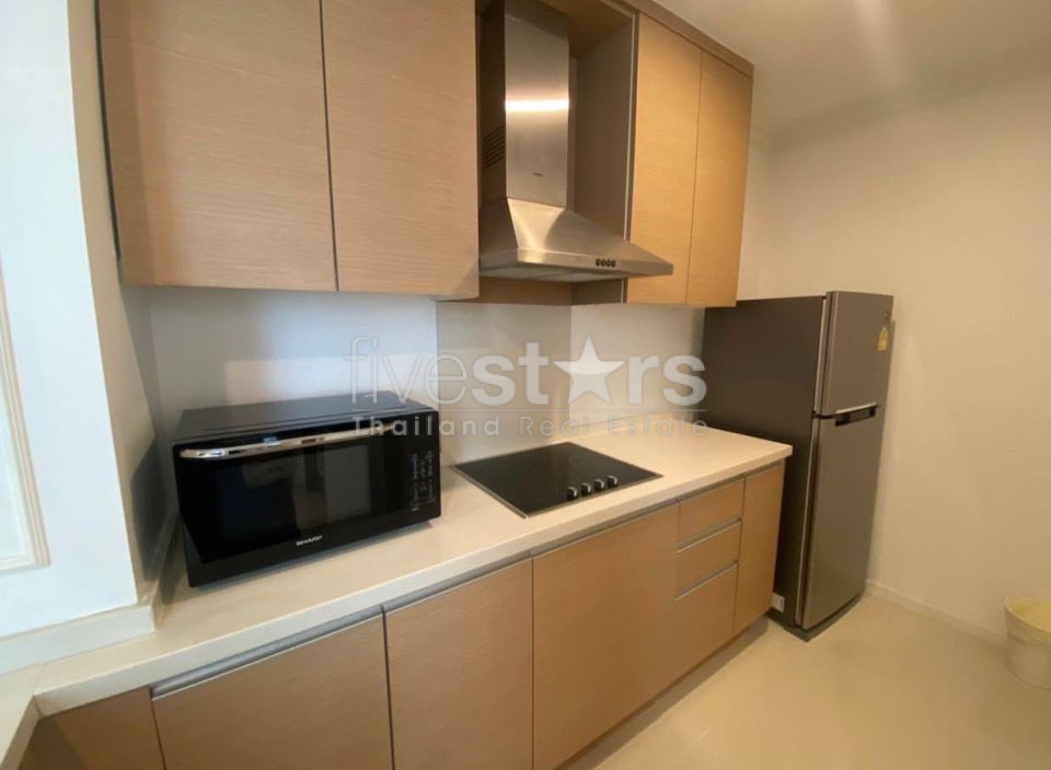Duplex unit 2 Bedroom for rent on Sathorn, photo 12