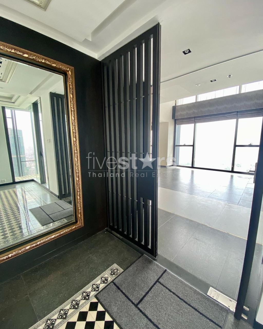 Modern 4-Bedroom Duplex Unit for Sale in Sathorn, photo 3