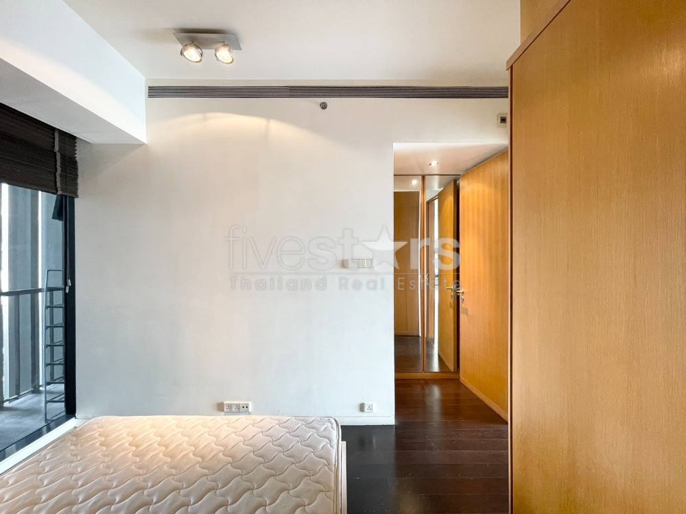 3-bedroom condo for sale high floor view overlooks Chao Phraya River, photo 9