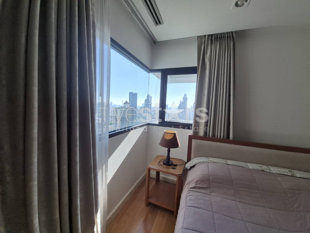 1-bedroom spacious condo for sale close to MRT Lumpini, photo 9