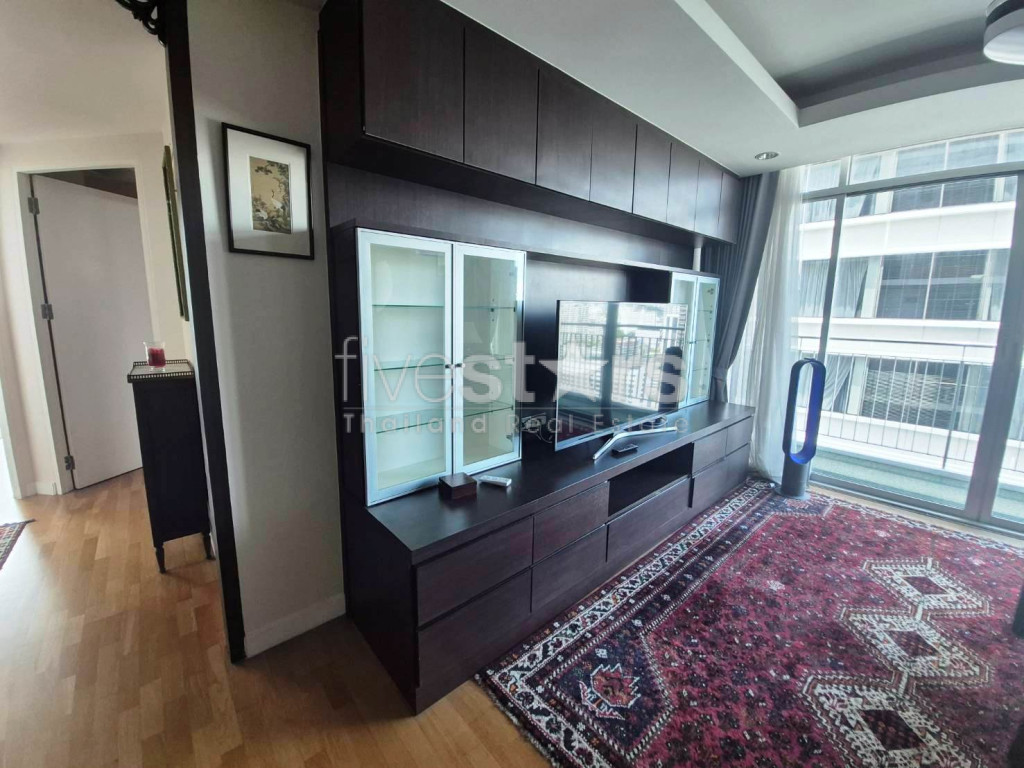 2-bedroom spacious condo for rent on Sathorn to Convent Lane, Silom, photo 2