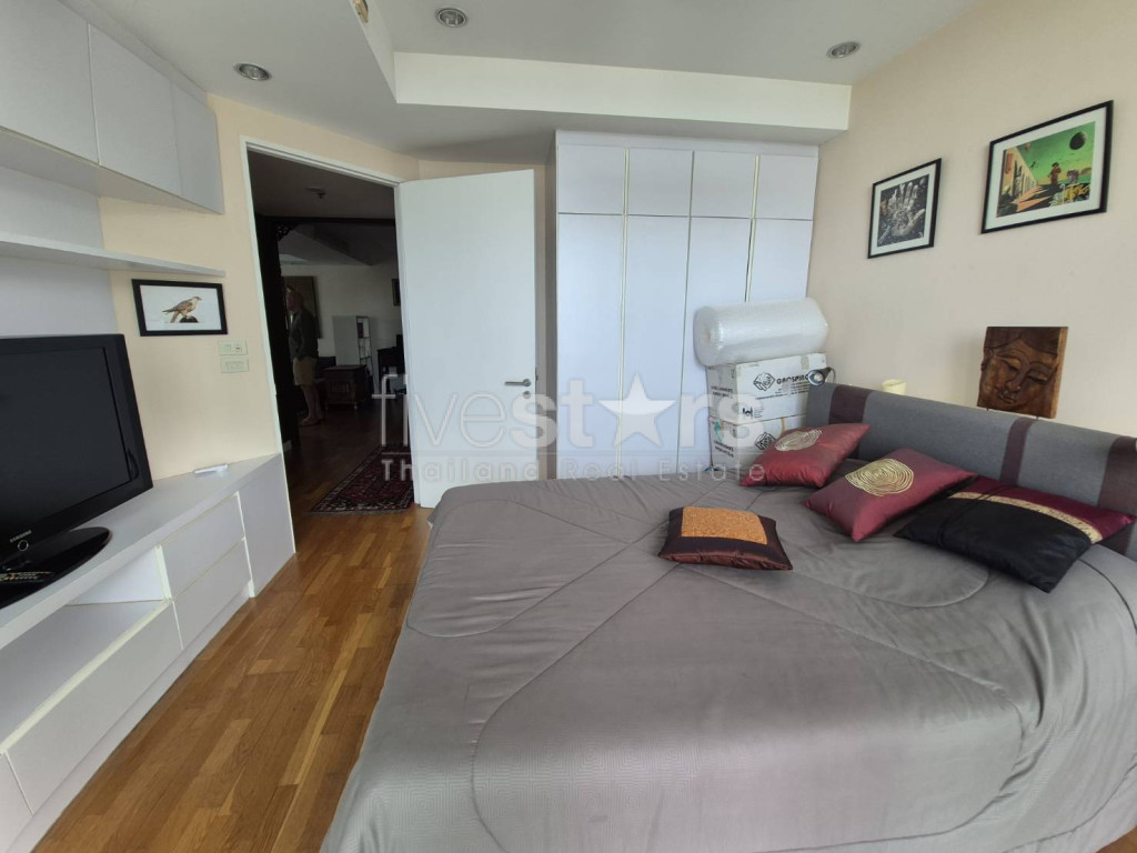 2-bedroom spacious condo for rent on Sathorn to Convent Lane, Silom, photo 13