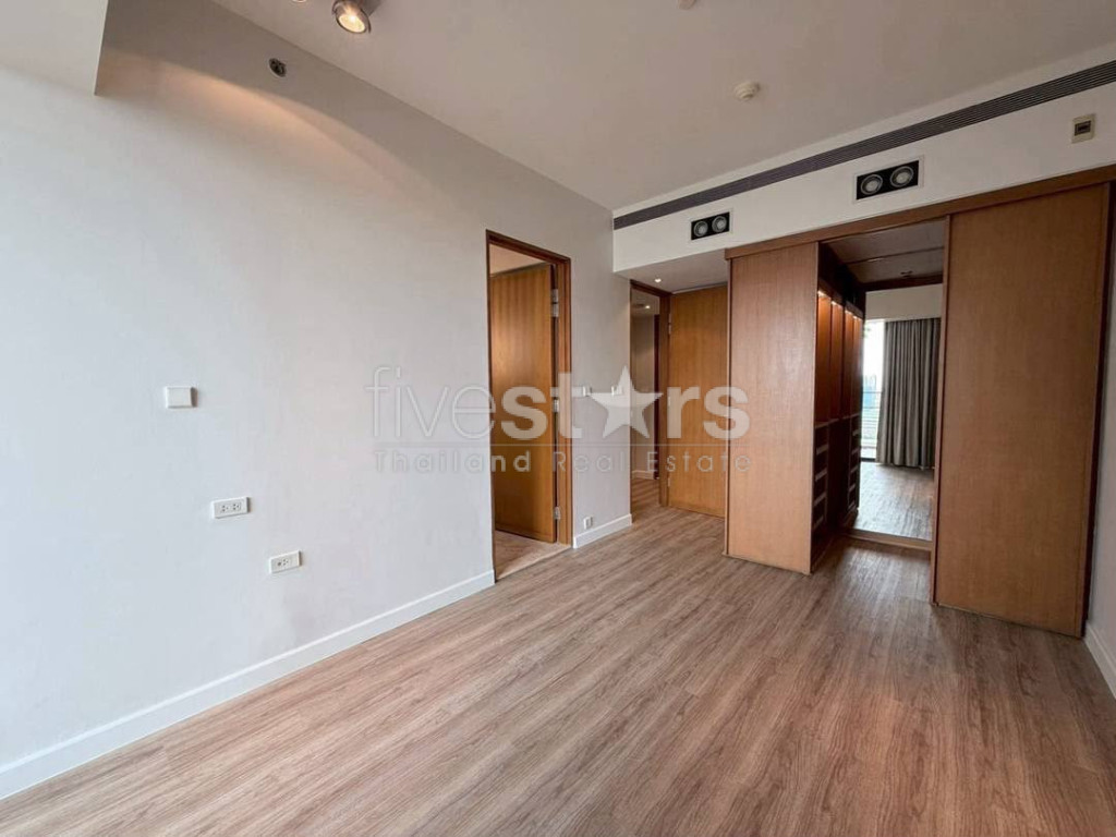 2bedroom 2 bathroom  unit facing Yenakart at Sathorn  for rent, photo 4