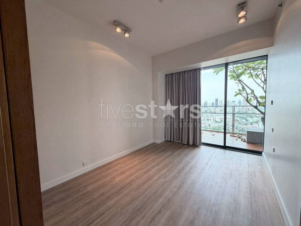 2bedroom 2 bathroom  unit facing Yenakart at Sathorn  for rent, photo 2