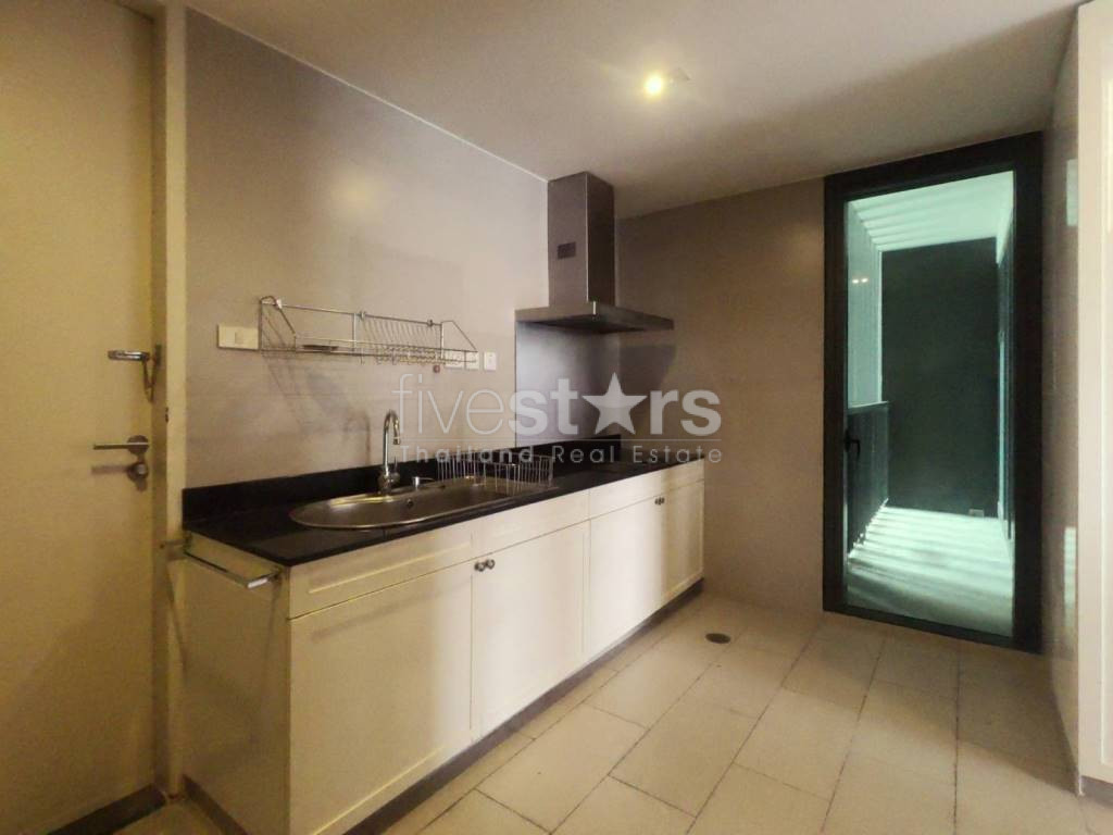 3 bedroom high floor condo for sale on Sathorn, photo 2