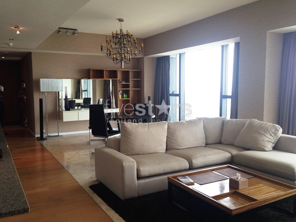 3-bedroom spacious condo with panoramic views in Sathorn, photo 4