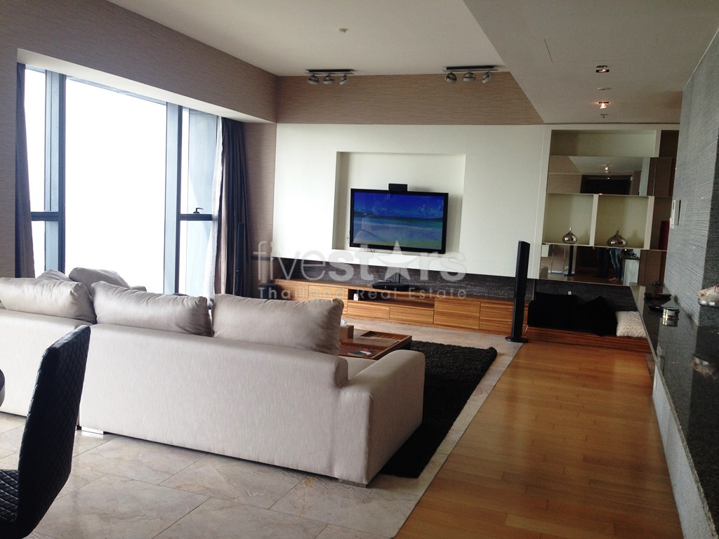 3-bedroom spacious condo with panoramic views in Sathorn, photo 2