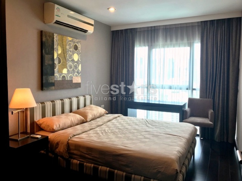 Condo 2 bedrooms for rent in Sathorn, photo 5