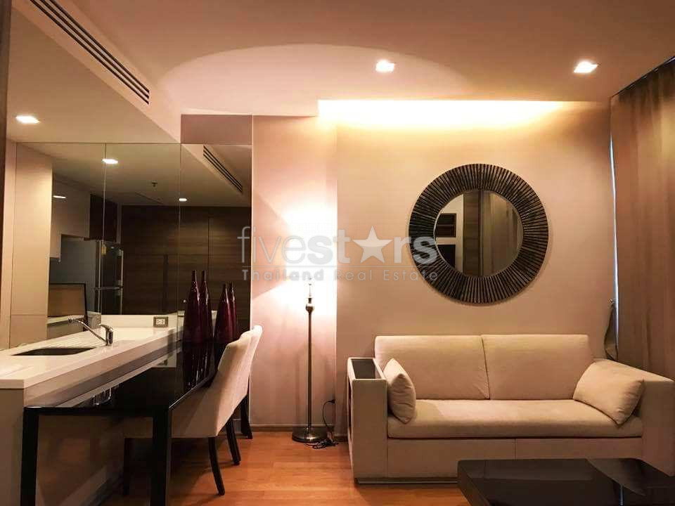 High floor unit 1 bedroom condo for rent in Sathorn, photo 2