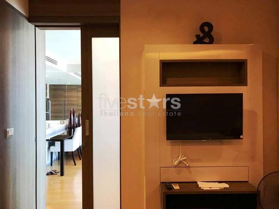 High floor unit 1 bedroom condo for sale in Sathorn, photo 5