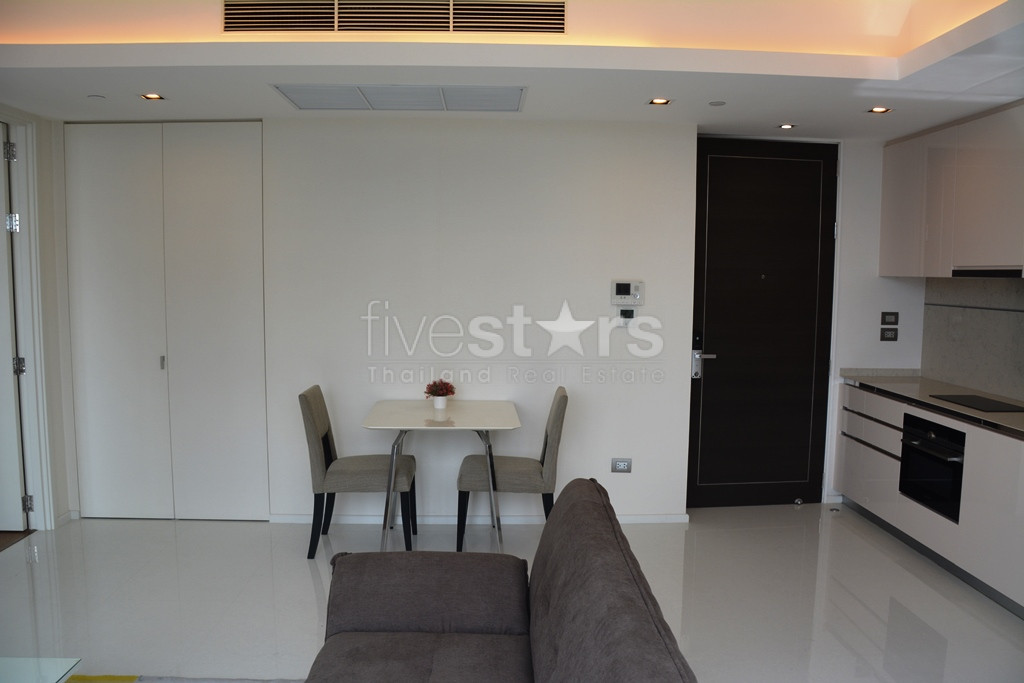 Grand appartement 1 chambre quartier Sathorn/Surasak, photo 5