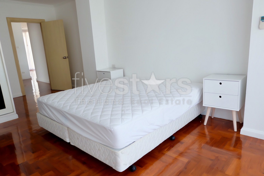 Large 3 bedrooms apartment for rent in Sathorn, photo 12