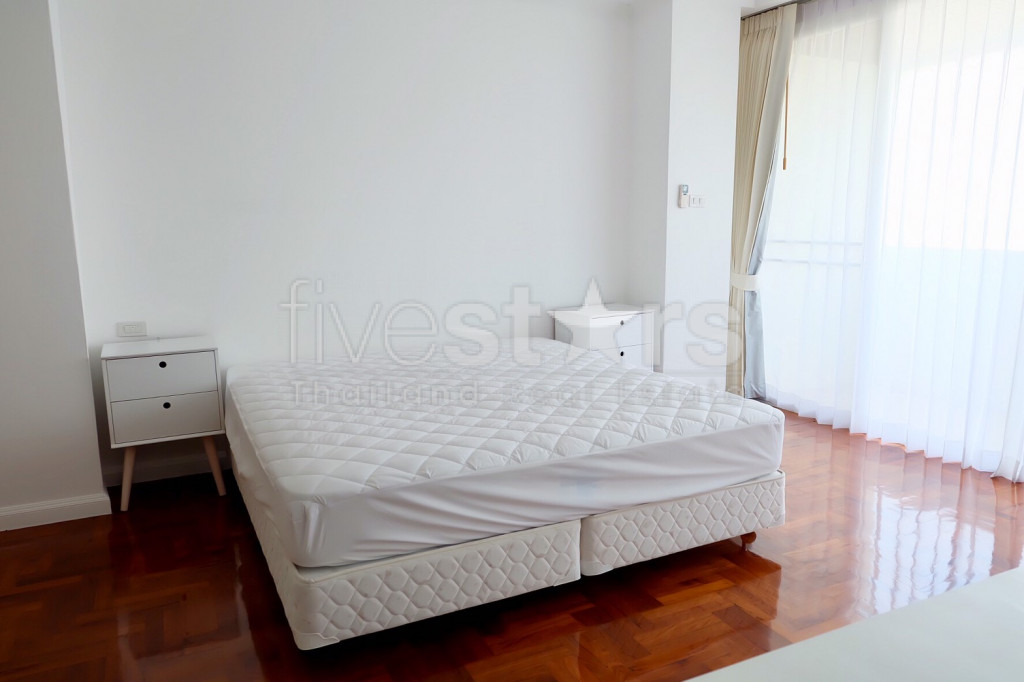 Large 3 bedrooms apartment for rent in Sathorn, photo 13