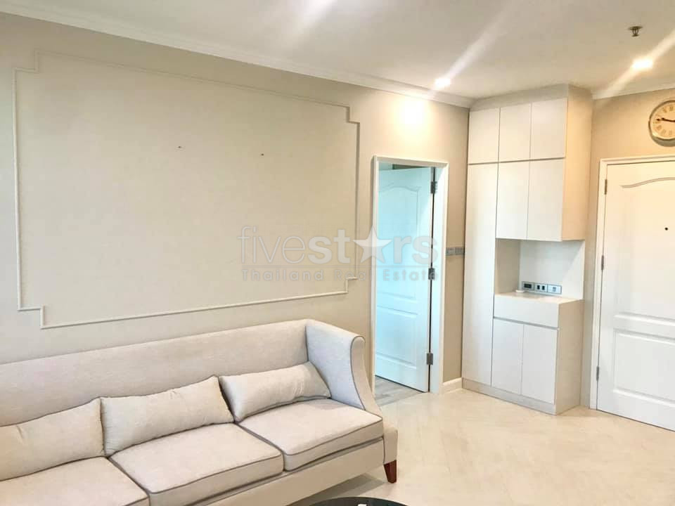 Renovated unit 2 bedrooms condo for rent close to BTS Surasak, photo 3