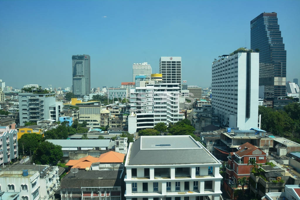 2-bedroom modern condo for sale close to BTS Chong Nonsi, photo 3