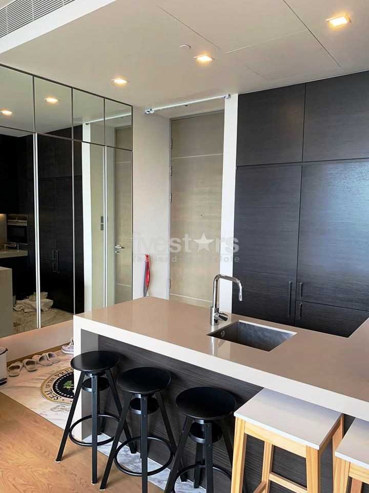 Appartement de standing avec 1 chambre à louer en face du parc Lumpini, photo 3