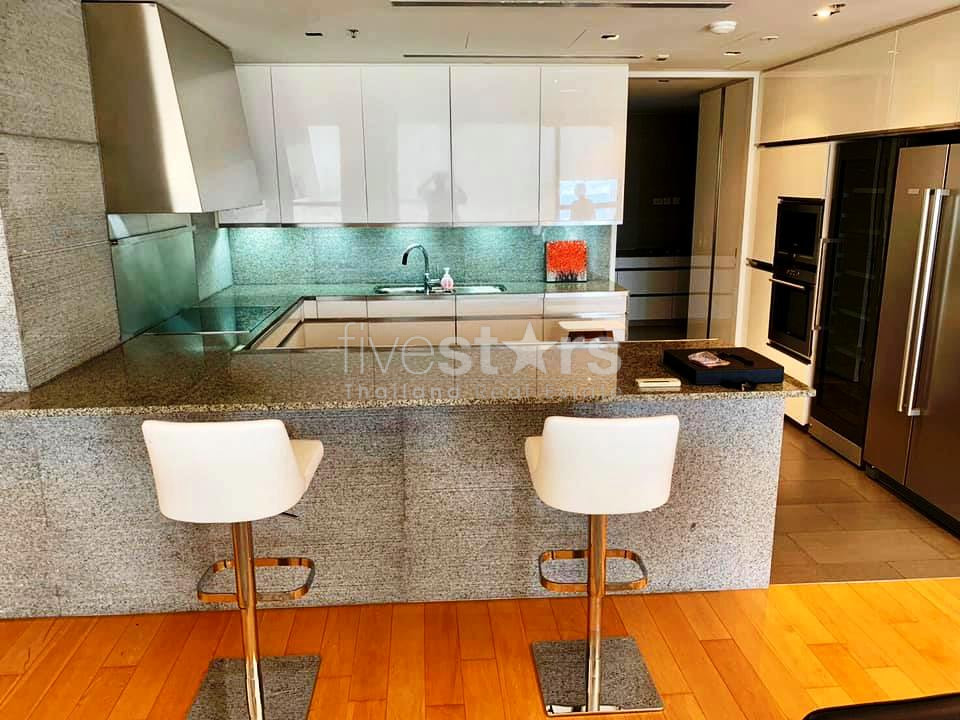 3 bedrooms condo for rent in Sathorn, photo 7