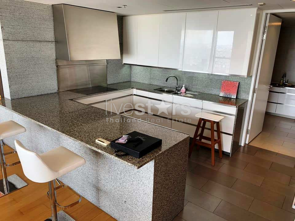 3 bedrooms condo for rent in Sathorn, photo 11