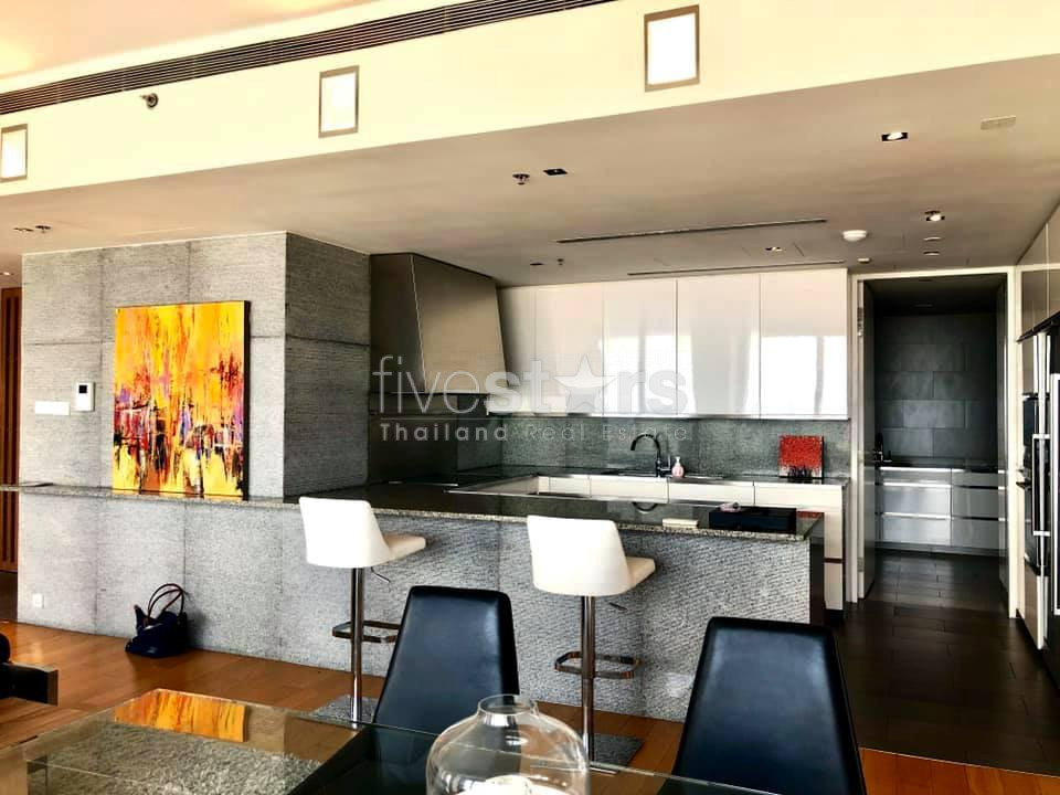 3 bedrooms condo for rent in Sathorn, photo 6