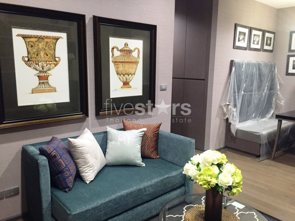 Modern 2 bedrooms condo for rent in Sathorn near BTS Surasak