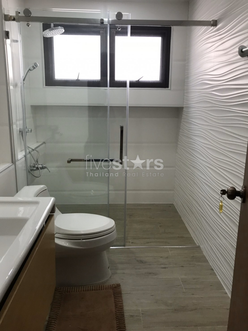 à Bangkok, superbe appartement de 175 m² très bien décoré., photo 13