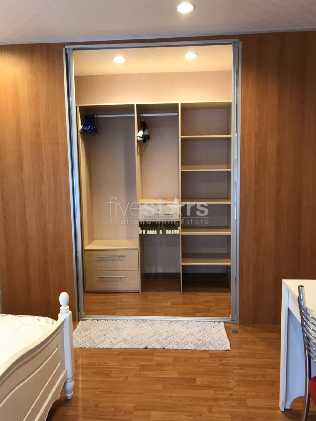 à Bangkok, superbe appartement de 175 m² très bien décoré., photo 3