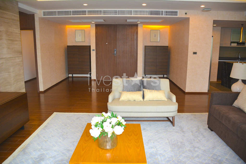 Appartement 3 chambres moderne à vendre quartier Sathorn, photo 4