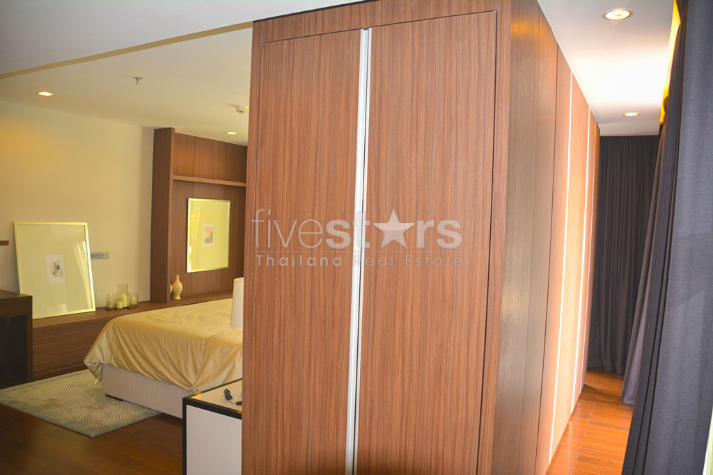 Appartement 3 chambres moderne à vendre quartier Sathorn, photo 13