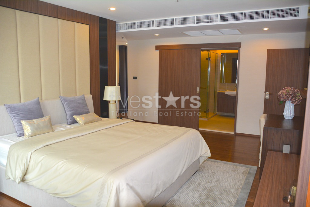 Appartement 3 chambres moderne à vendre quartier Sathorn, photo 12