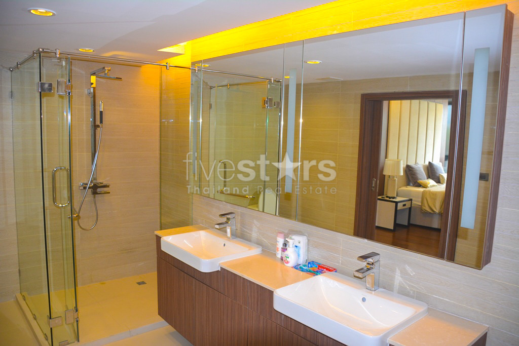 Appartement 3 chambres moderne à vendre quartier Sathorn, photo 16