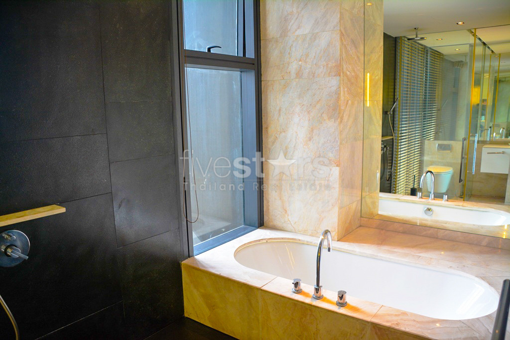 3-bedroom condo with large private terrace for sale in Sathorn, photo 17