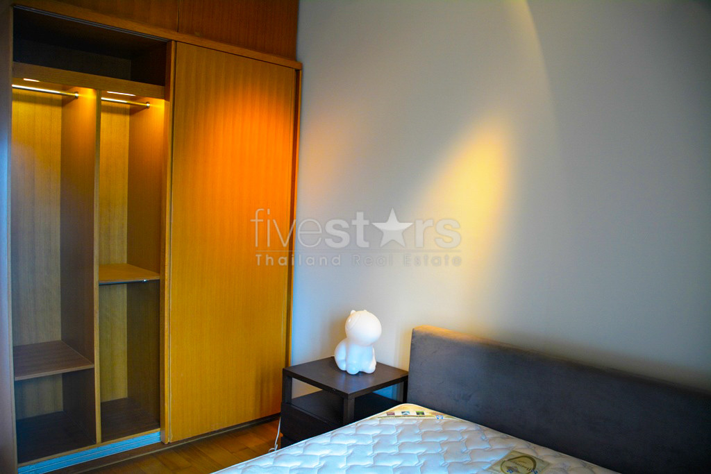 3-bedroom condo with large private terrace for sale in Sathorn, photo 13