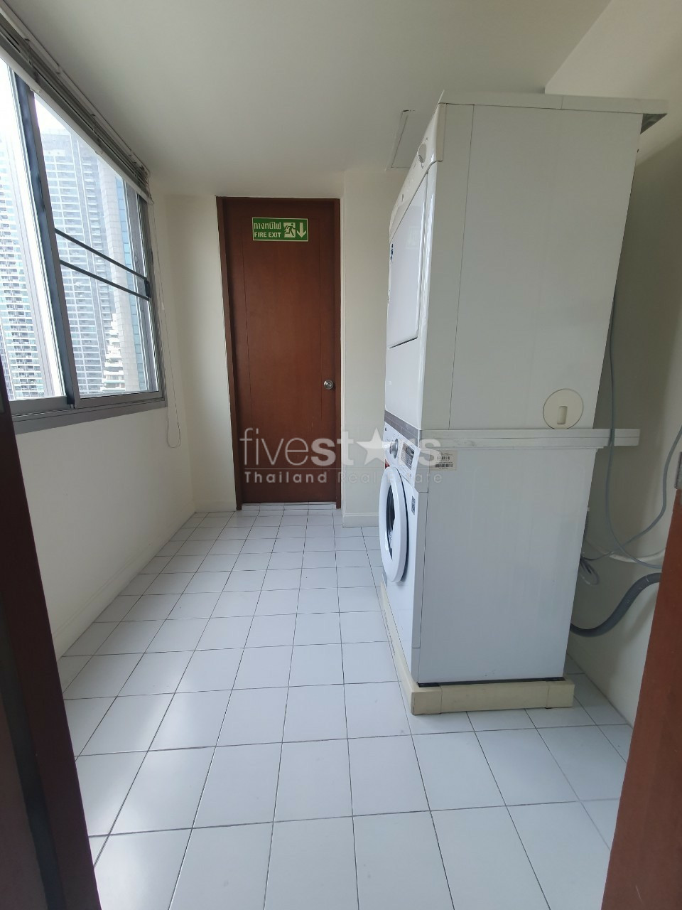 3 bedroom apartment for rent close to Surasak BTS station, photo 12