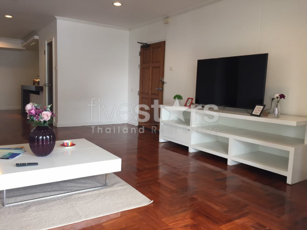 Appartement de 2 chambres à louer près de la station BTS de Surasak, photo 4