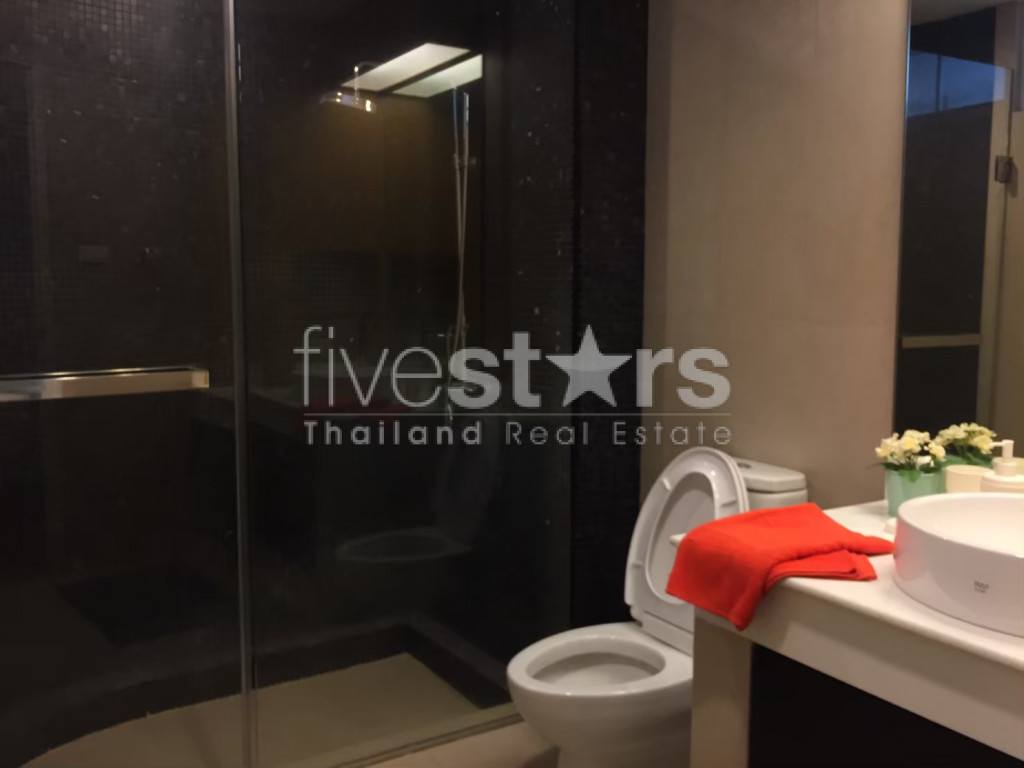 Appartement de 2 chambres à louer près de la station BTS de Surasak, photo 10