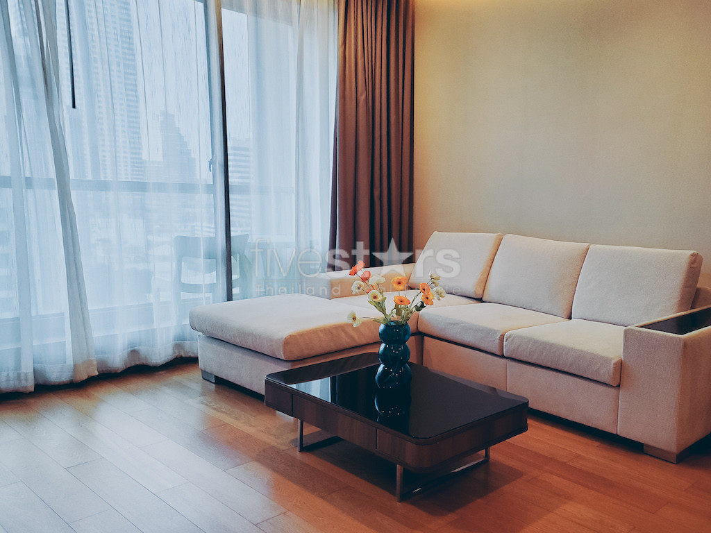 Appartement moderne avec 2 chambres à louer proche BTS Surasak, photo 2