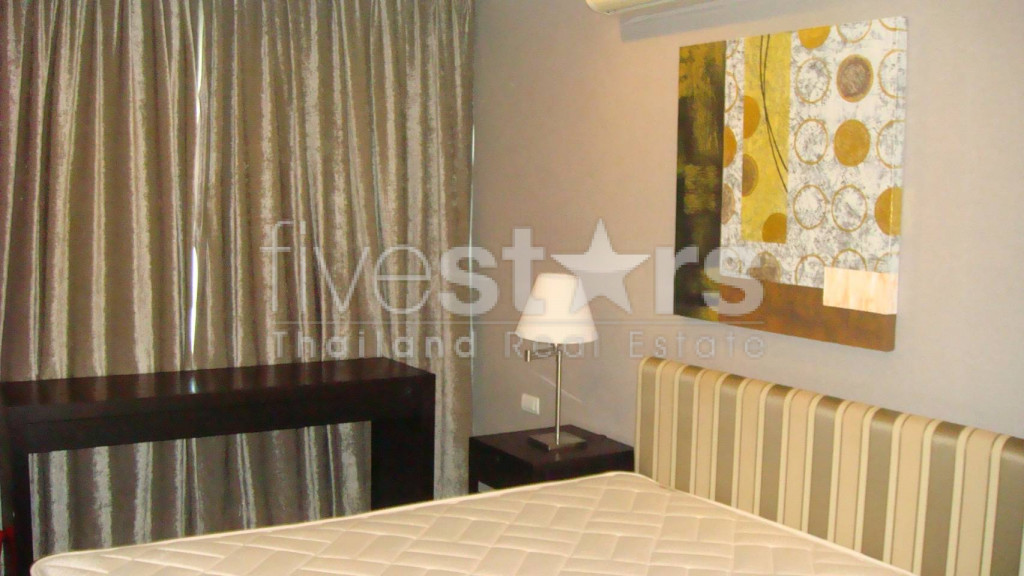 2 bedroom modern condominium on Sathorn Road, photo 6