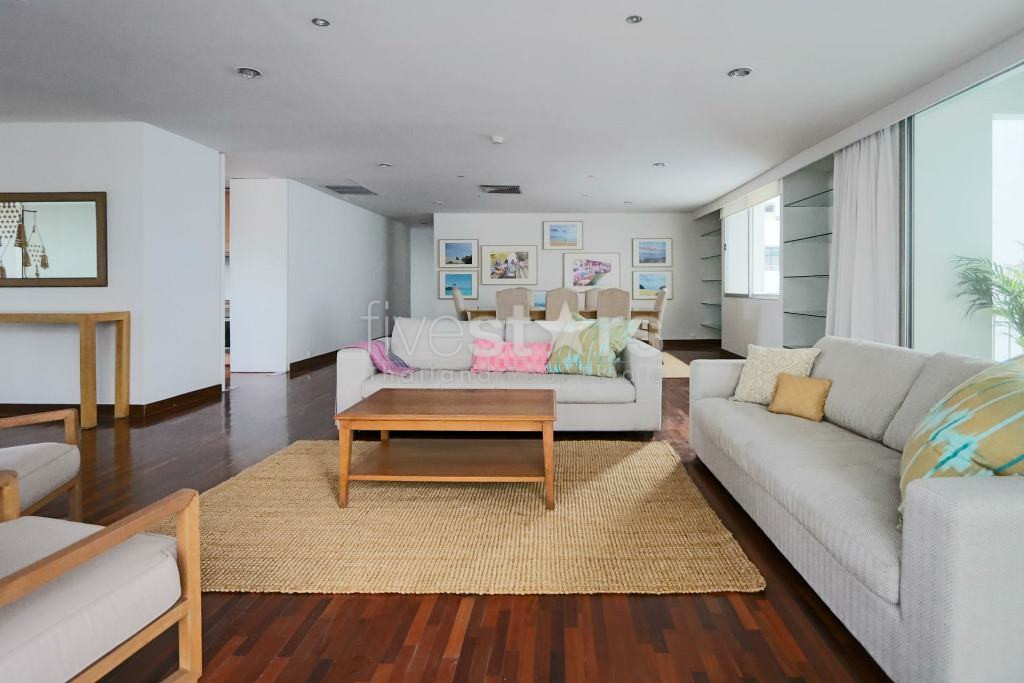 Appartement de 3 chambres acceptant les animaux à louer sur Sathorn