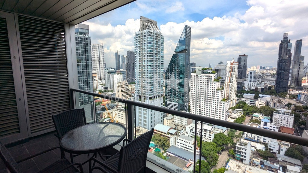 Appartement lumineux avec 3 chambres à Sathorn proche BTS Saint Louis, photo 2