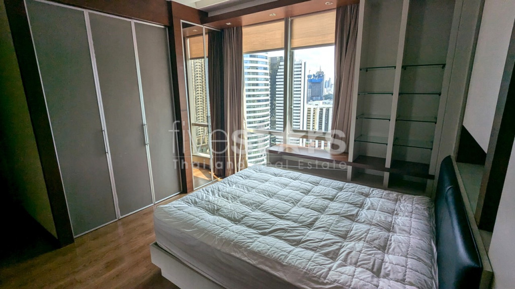 Appartement lumineux avec 3 chambres à Sathorn proche BTS Saint Louis, photo 12