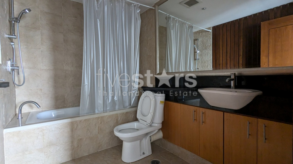 Appartement lumineux avec 3 chambres à Sathorn proche BTS Saint Louis, photo 15