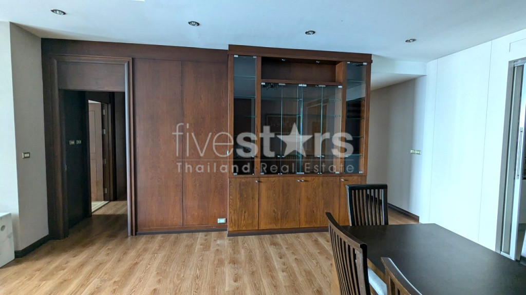 Appartement lumineux avec 3 chambres à Sathorn proche BTS Saint Louis, photo 5