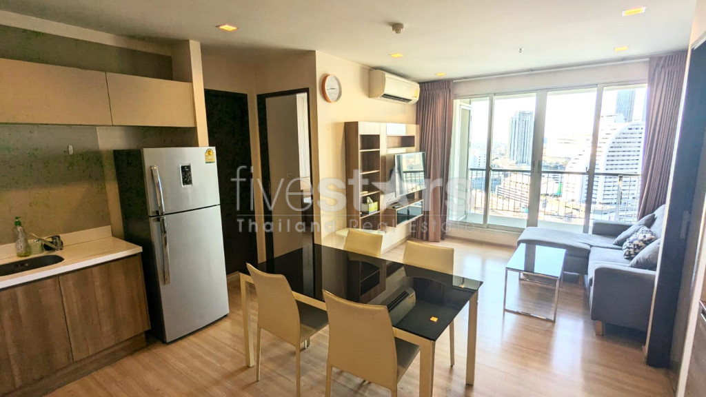 Appartement 2 chambres à louer près du BTS Saphan Taksin à Sathorn, photo 2