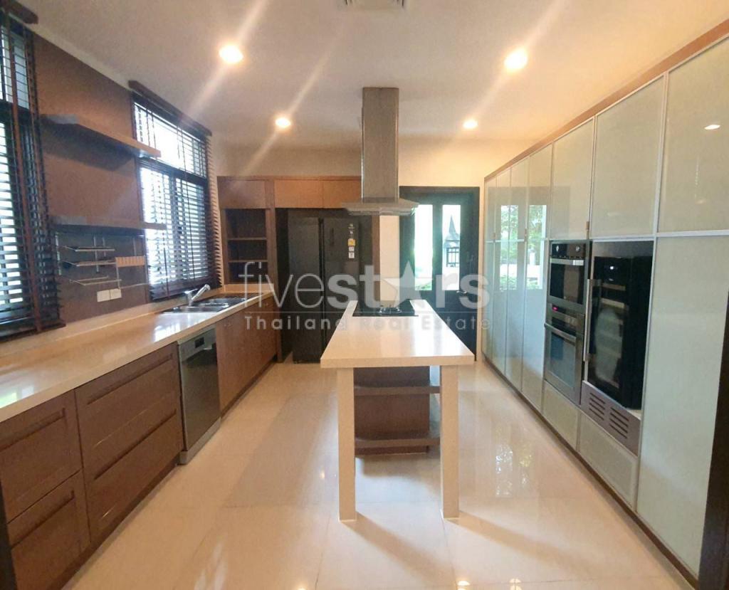 High end house for rent Sathorn-Narathiwas area, photo 16