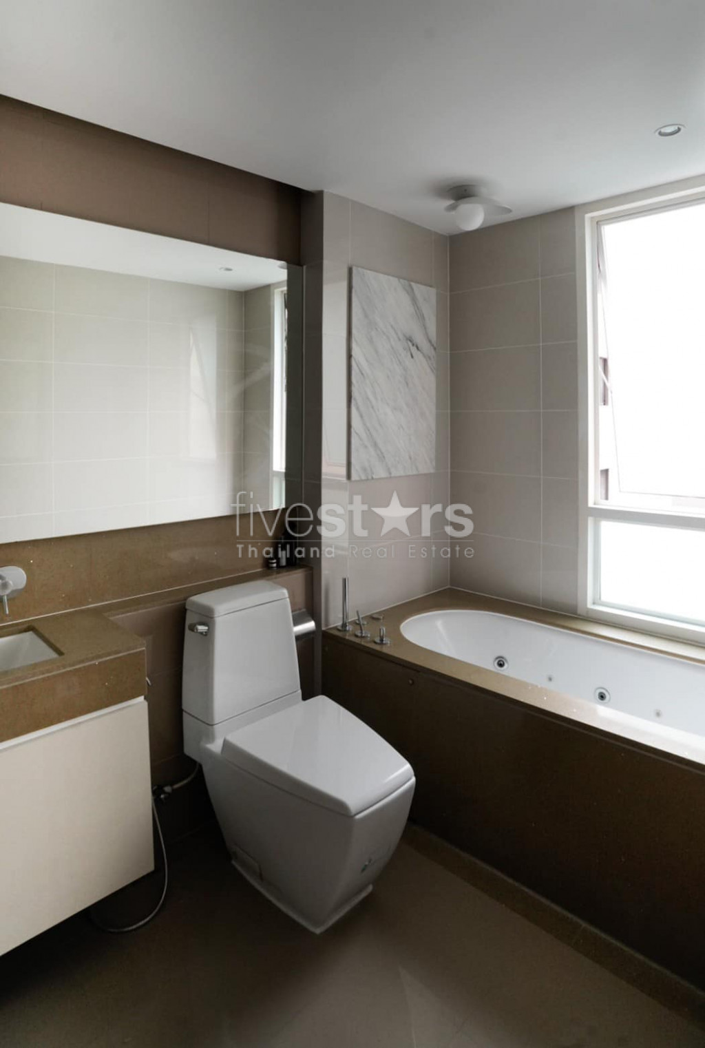 2 chambres à coucher à vendre sur Pathumwan, photo 5