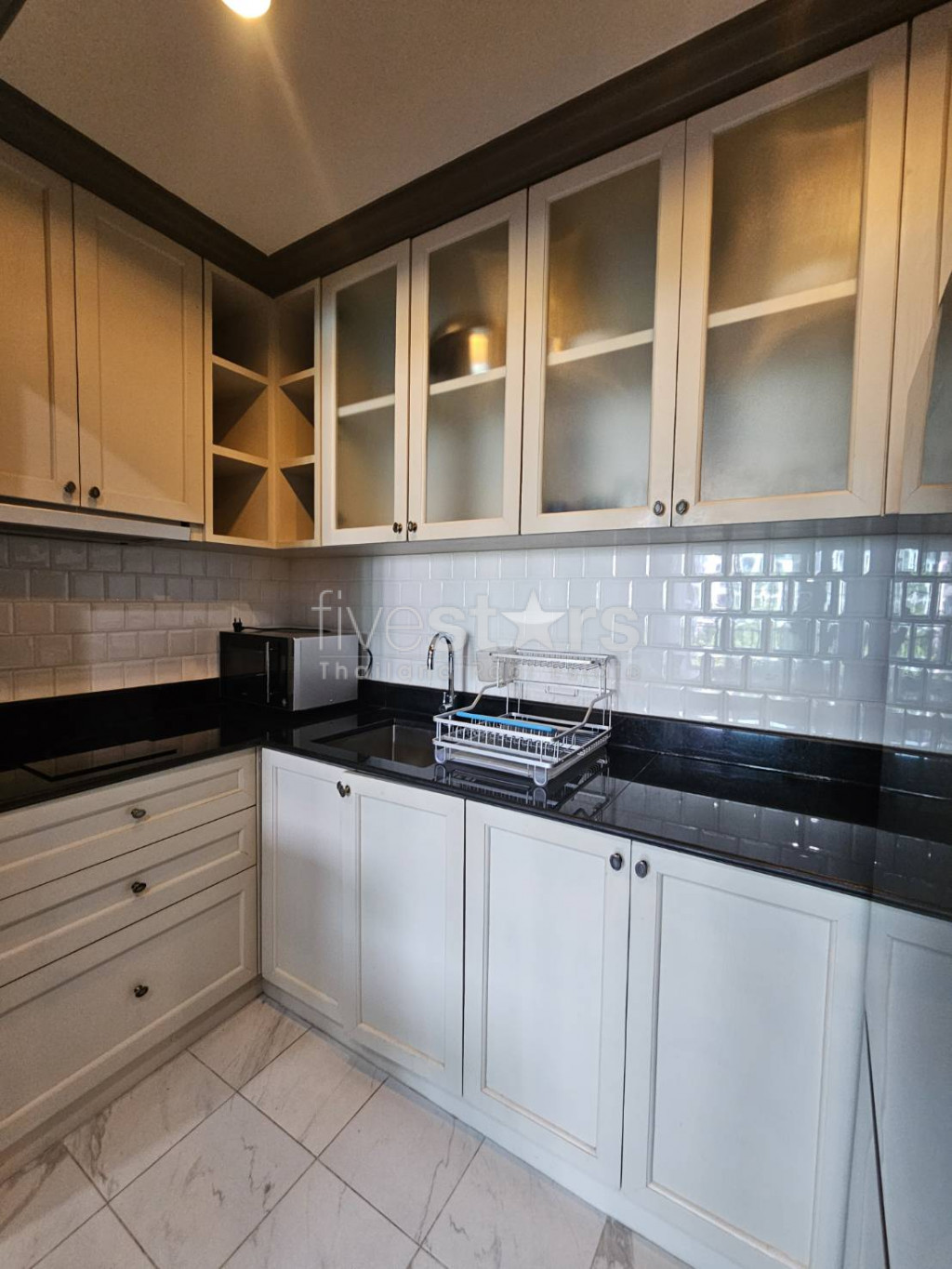 2 Bedrooms Condo for rent on Pathumwan, photo 11